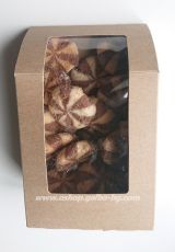 Крафт кутия с голям прозорец   9,5*5*11,5-15 см,  50 бр / 700 бр