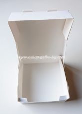 Картонена кутия за бонбони/ донът/поничка/канелено руло  БЯЛА, 13*13*5 см  25 бр / 400 бр